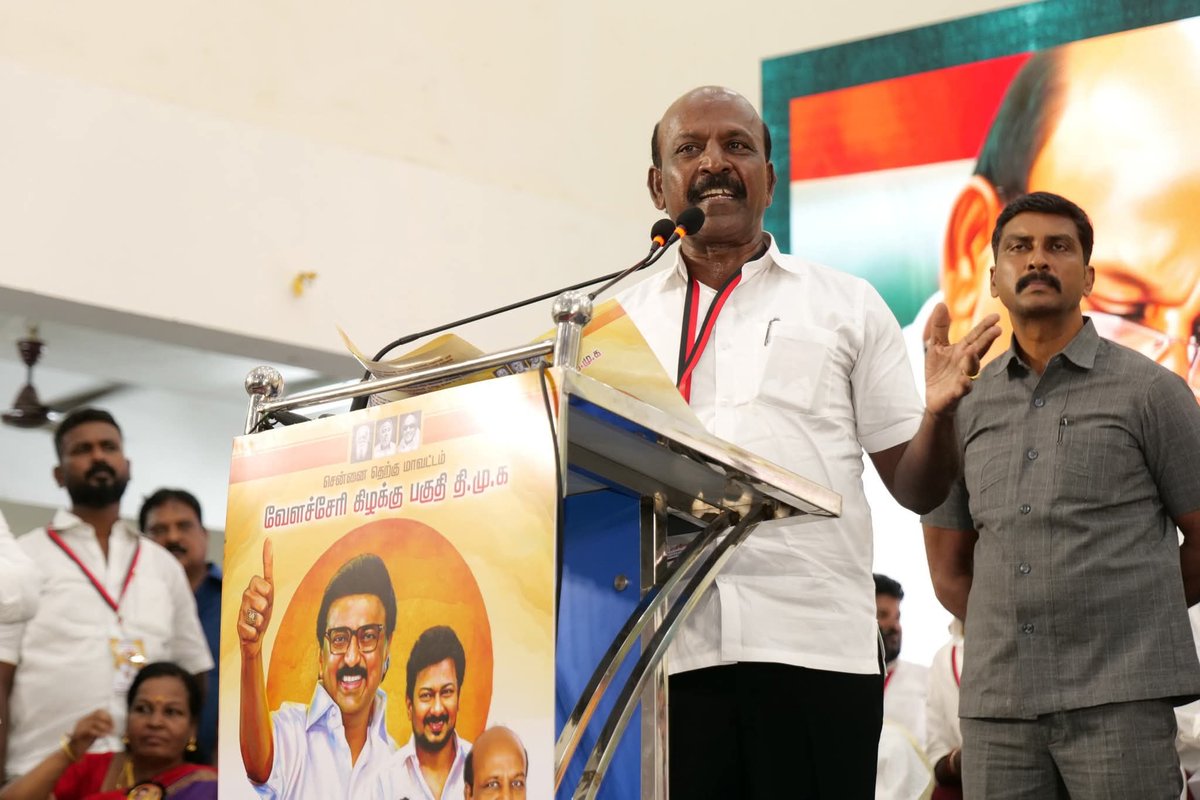 cmprakashsathya's tweet image. வேளச்சேரி கிழக்கு பகுதி செயல் வீரர்கள் கூட்டம் மிகச் சிறப்பாக நடைபெற்றது... #Masubramanian #TNHealthminister #DMK4TN 
@mkstalin @Subramanian_ma