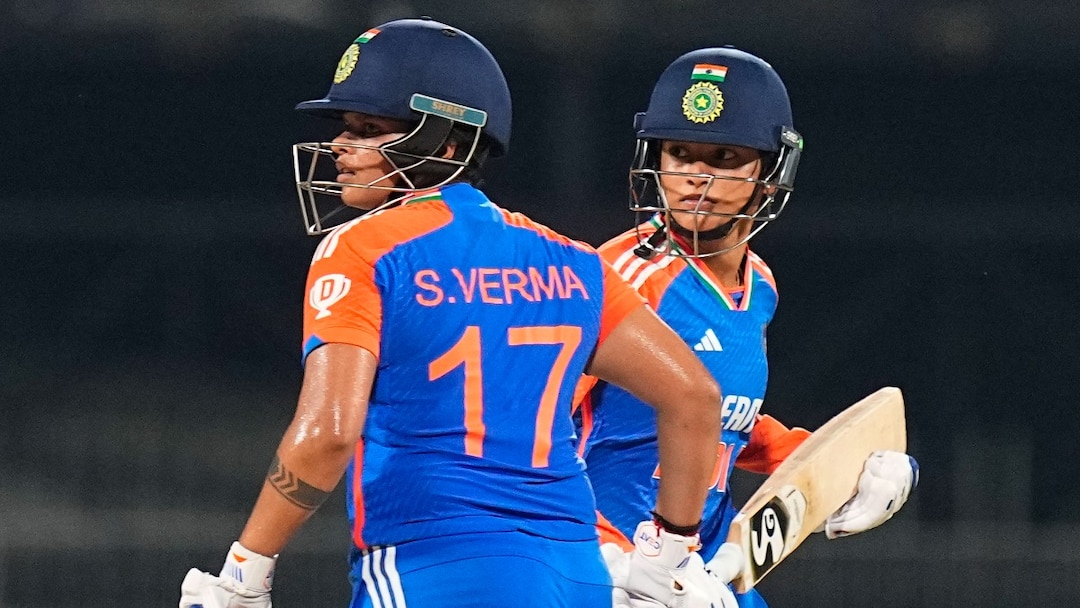 swipeToViral's tweet photo. Smriti mandhana और Harmanpreet Kaur की जब सबसे ज्यादा जरूरत है होती तब निराश करते है 😢😢

Biggest choker of big matches 

#IndianCricket #indwvssaw #worldcup2025 https://t.co/VXd67dNrLM