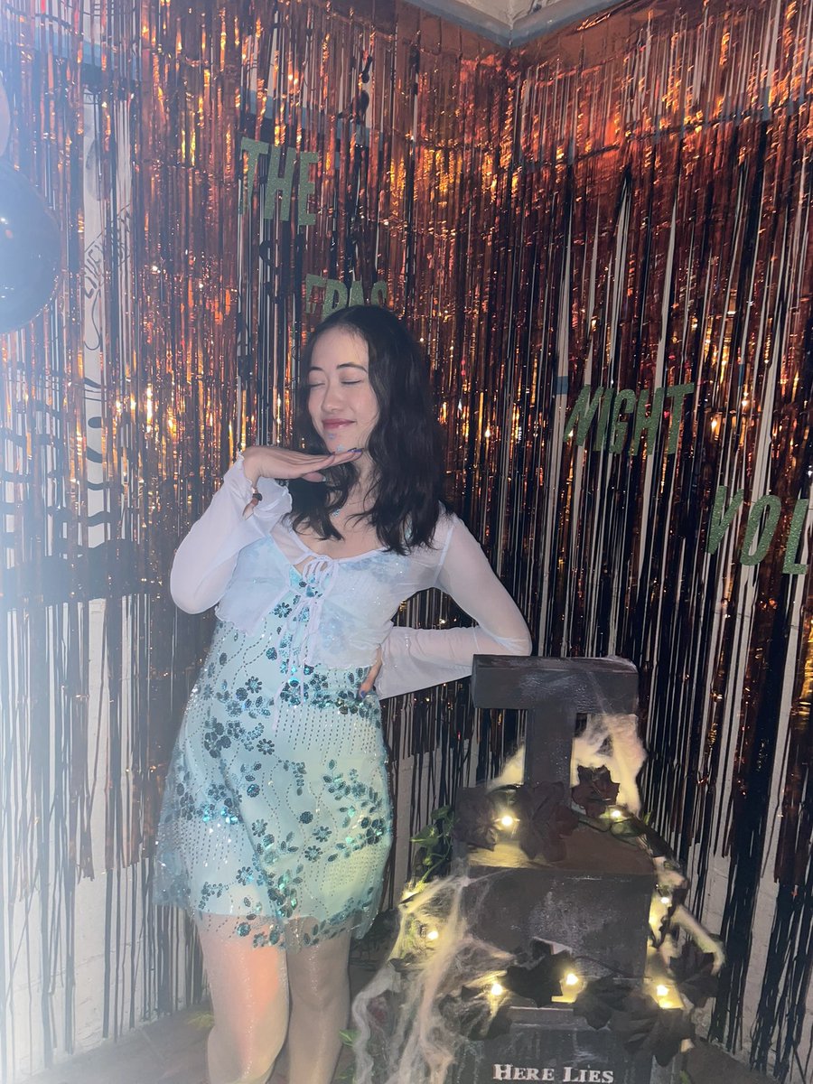 Last night at #TheErasNightTokyo was sparkling, and I’m not gonna let it go🥹💕💕
✿
My inspo was the “Enchanted” blue dress — but with more of a showgirl vibe🤭🩵
<a href="/taylorswift13/">Taylor Swift</a> 🫶🏻<a href="/taylornation13/">Taylor Nation</a> ✨