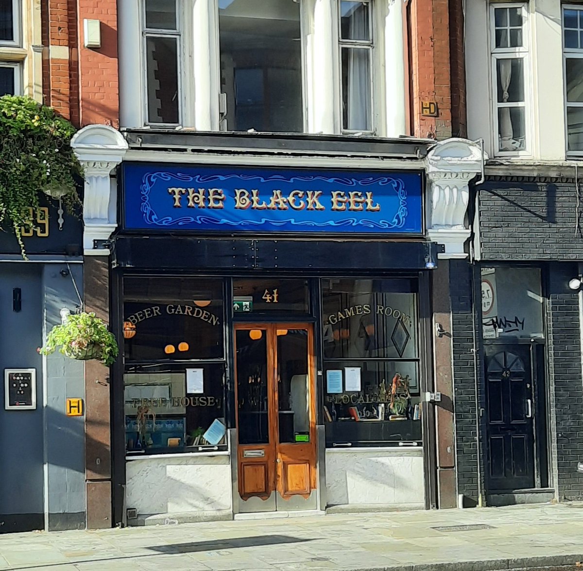 Always sad to see a traditional Pie &amp; Mash shop close its doors for the last time, in this case though at least it's  been replaced by another tradition, the pub. A very nice conversion it is too, in Dalston, London.