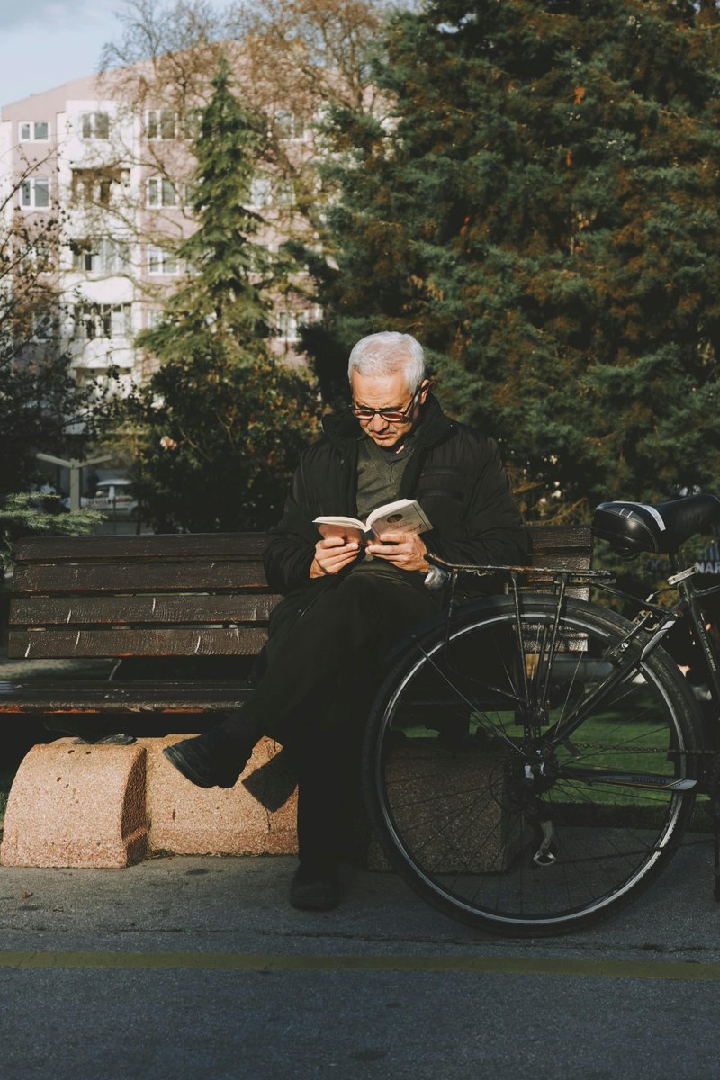 ProvingPress's tweet image. “Never trust anyone who has not brought a book with them.” - Lemony Snicket

#ReadingCommunity #BookLovers #StoriesMatter