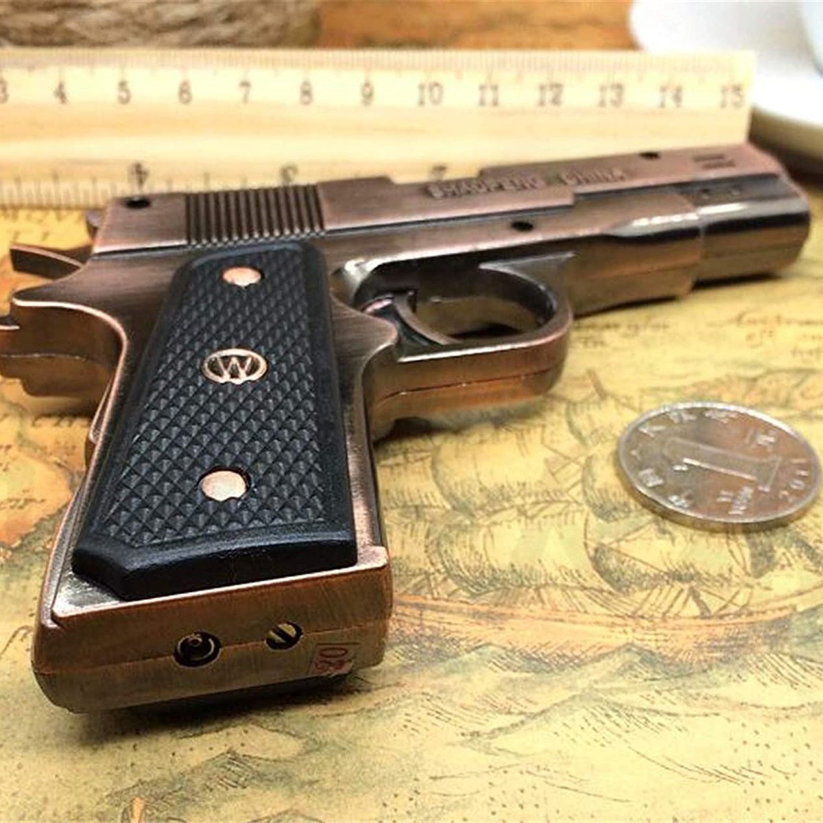 UnicunShop's tweet image. Want to fire up your stove with some serious firepower? 🔥 This gun-shaped lighter is the ultimate prankster&apos;s tool (and it actually works!). 😎  unicun.com/product/gun-sh… #lighter #gifts #kitchenessentials  #funnyfinds  #must have