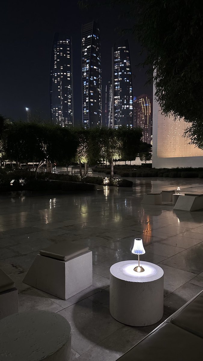 SHSA_0's tweet image. Abu Dhabi at night ✨💕