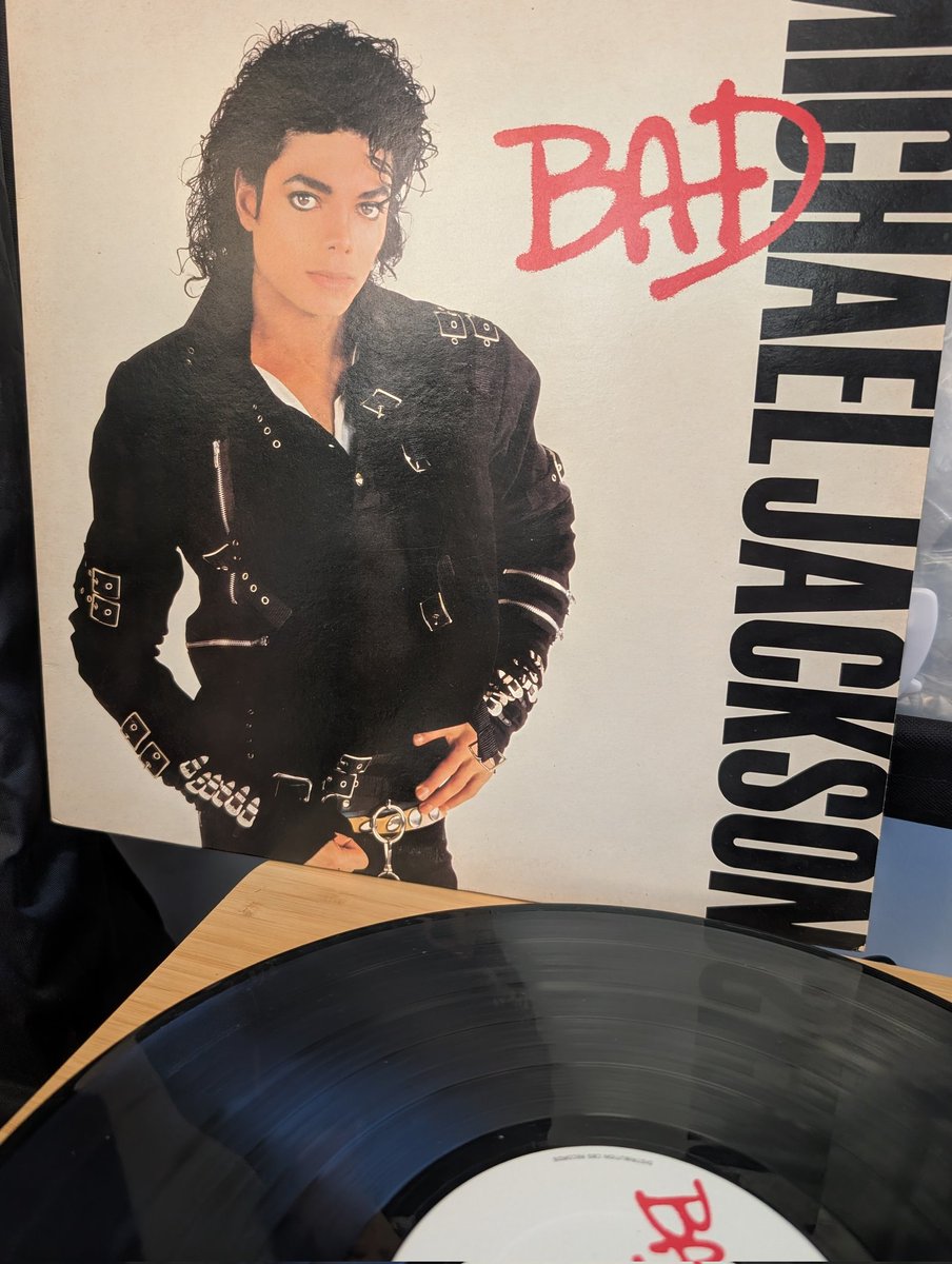 1000 album challenge 🎧

#645

Bad by <a href="/michaeljackson/">Michael Jackson</a> 

Bargain from <a href="/southportmarket/">southport market</a> record fair. Classic album with amazing production.

Fav tracks: Smooth criminal &amp; the way you make me feel 

#1000albums
#vinyl
#MichaelJackson