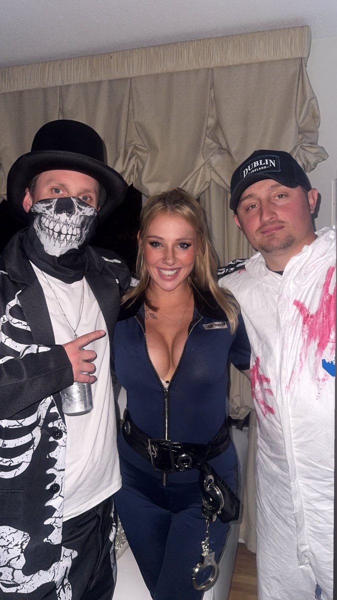 abbey95xox's tweet photo. 💀👻🎃 https://t.co/yiiJ54hbfD