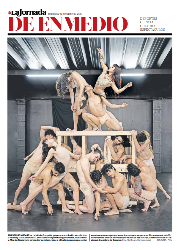 🩰 Hoy en #LaJornadaDeEnmedio:

'Réquiem de Mozart', de La Infinita Compañía, propone una reflexión sobre la vida, la muerte y la trascendencia.

La obra del coreógrafo Rodrigo González, inspirada en la 'Misa de Réquiem' del compositor austriaco, reúne a 40 bailarines que