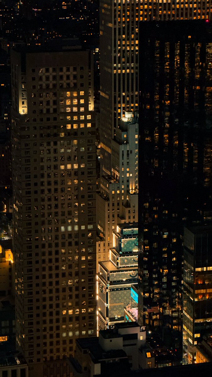 ItsMeeYoBoi's tweet photo. New York’da akşam✨💫 https://t.co/xsrjqOE5jo
