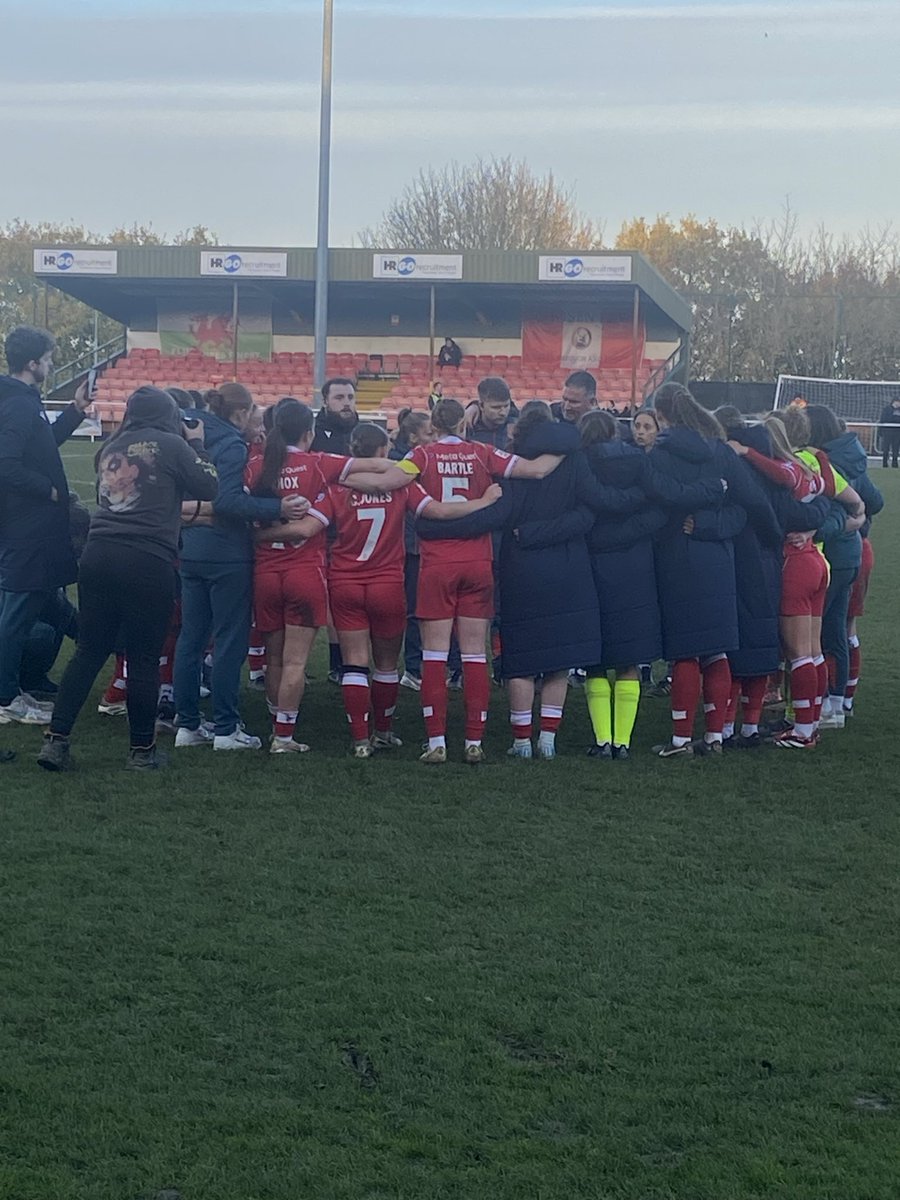 LukeSaunde1572's tweet image. Good result for Wrexham Women today with a 2-0 win against TNS, another win and another 3 points, up the town.