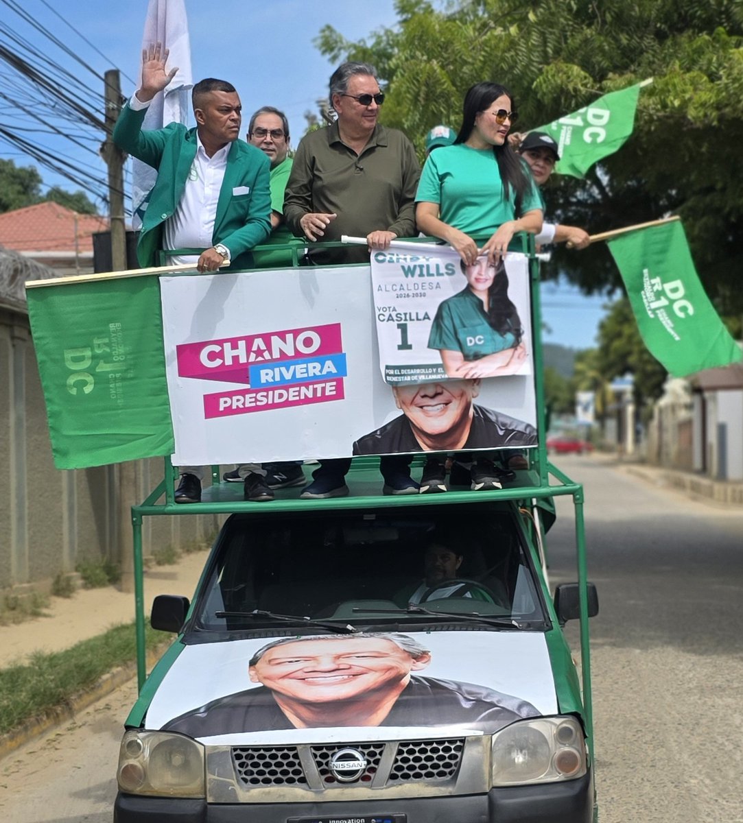 SoyChanoRivera's tweet photo. 🚗¡Villanueva se suma al cambio! ✨💪
Hoy recorrimos sus calles en el #ChanoMóvil junto a nuestros candidatos, compartiendo con la gente, escuchando sus sueños y recordando que el cambio ya está en marcha. 💚
#PresidenteChano #SíHayEsperanza #LoNuevo https://t.co/dJaBtOiZMO