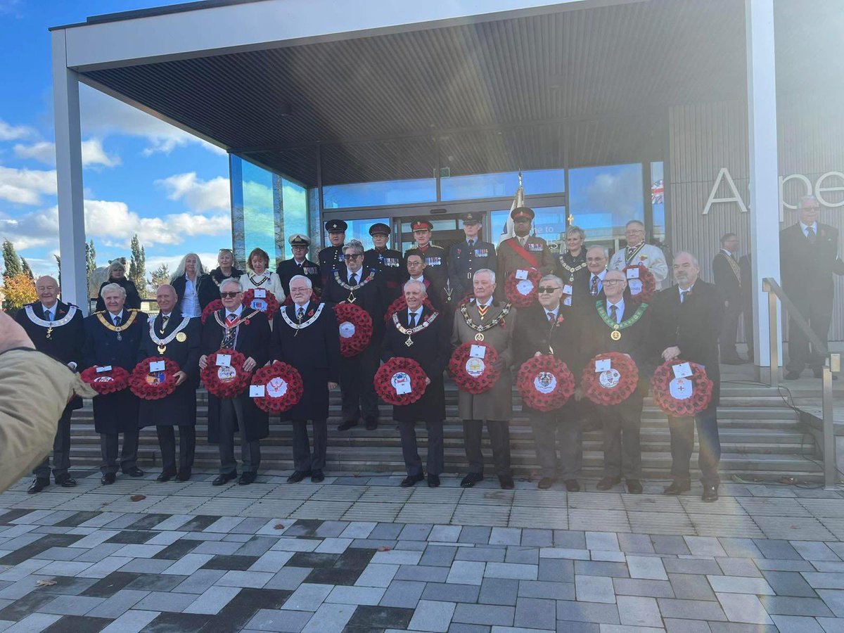 Yesterday saw Freemasons from across the country attend a national service of Remembrance, joined by members of the Armed Forces, friends and family.  In attendance from Worcestershire were W.Bro Mike Dykes our DeptPGM and W.Bro Emmerson Holder Prov Dept Scrib E.