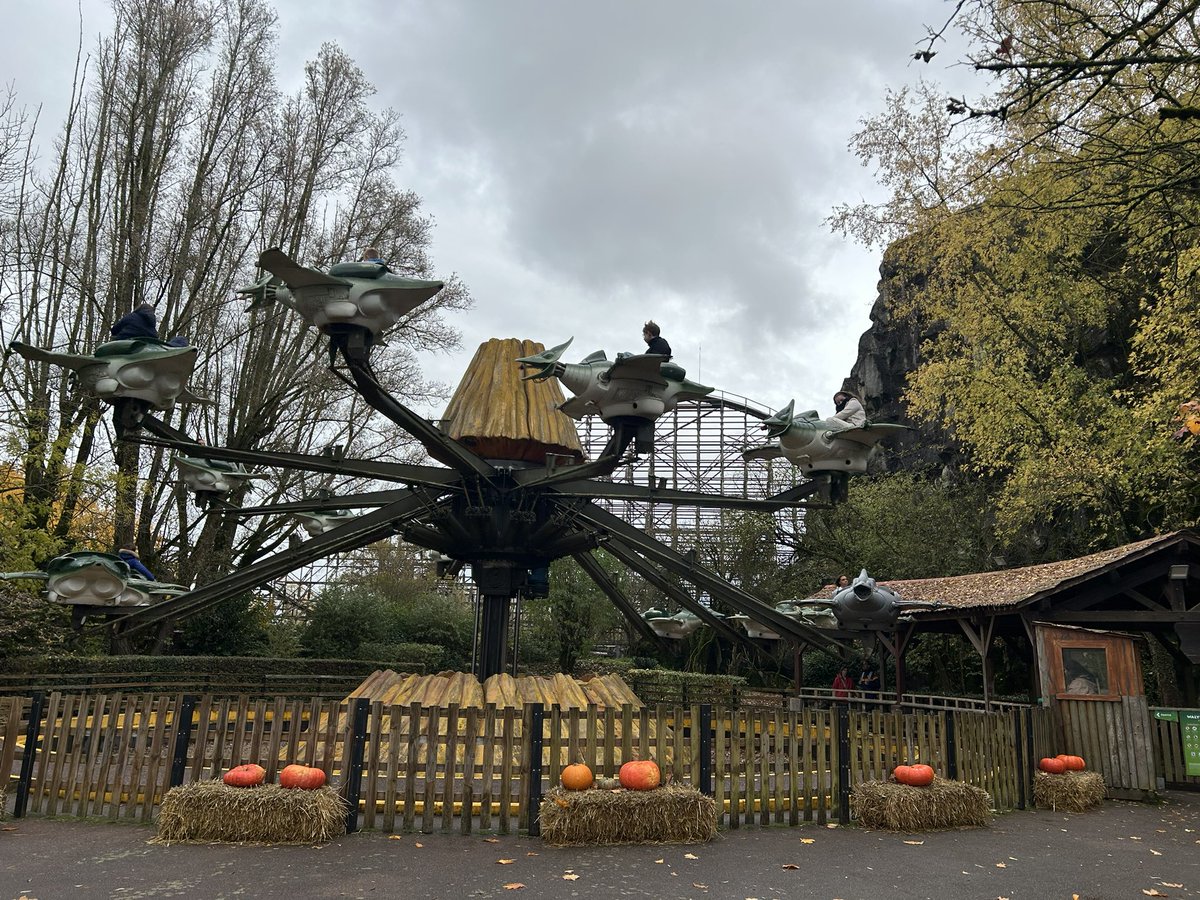 walygazette's tweet image. [HIVERNAGE] C’est officiel, Walynosaure sera démonté cet hiver. Il devrait être remplacé dès 2026 par un coaster familial (relocalisation du Treetops d’Oakwood).