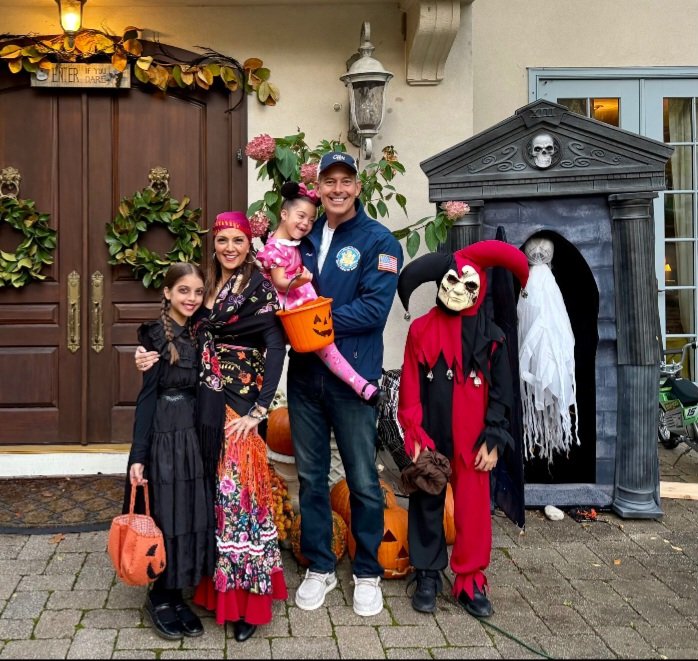 Halloween time ticking and we are kicking l......💙🤡