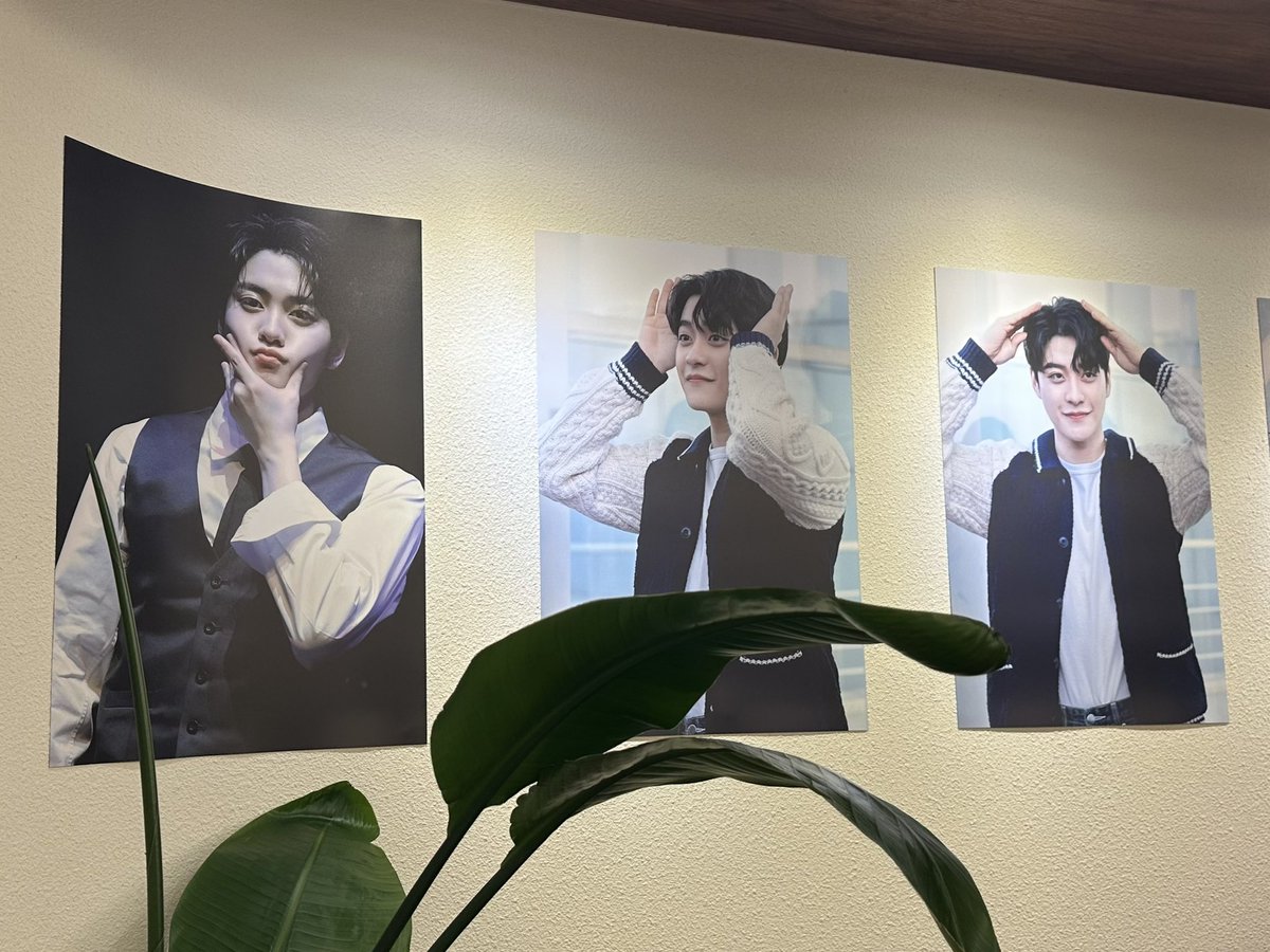 Hipbyo_'s tweet photo. 기범배우님 생일 축하드립니다아🥳🥳
카페랑 다 너무 예뻐서 그런지 갔더니 특전마감이슈..🥹
그래도 생일날 축하드릴수 있어서 다행이였음다아-.ᐟ 

#Eternal_kibeom_day
#티없는_마음으로_영원히_빛날_기범 https://t.co/P7QSLBkh7G