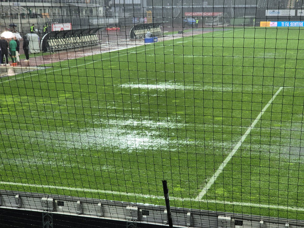 20x in den letzten 30 Jahren wurden Begegnungen vom <a href="/FCSG_1879/">FC St.Gallen 1879 GRÜEWISS IM HERZ</a> verschoben bzw. abgebrochen. Mehr als bei jedem anderen Verein in der höchsten Schweizer Spieklasse. Die Gründe dafür:

- 13x ❄️
- 4x ☔
- 2x 😷
- 1x 💡