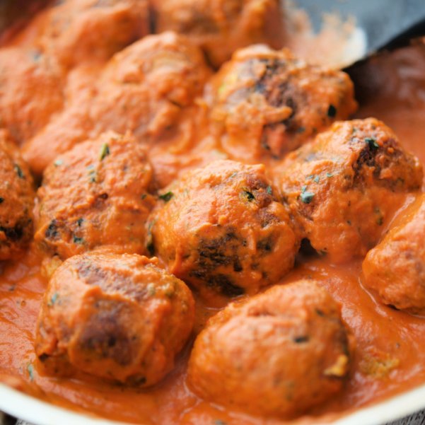 CarriesExpKtchn's tweet photo. Your next go-to recipe is waiting. See how fresh zucchini, Italian bread crumbs and Pecorino Romano cheese come together for meatless meatballs full of flavor. Ready to give them a try?
Zucchini Meatballs Recipe--> https://t.co/QA6cCl78O0
#meatlessmeals #zucchinirecipes #meatballs