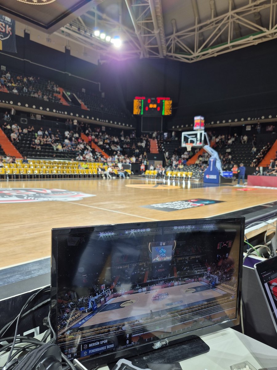 🏀 Basketbol Süper Liginde 6. Hafta
🟡🔴 Mersinspor 
🔵🟡 Fenerbahçe Beko 
🎙Maçın anlatımında Tamer Oyguç ile birlikteyiz 
🎤 Röportajlarda <a href="/pinarilik/">Pınar İlik Üçer</a> 
📺 <a href="/beINSPORTS_TR/">beIN SPORTS Türkiye</a> 5
⏰️ 18.00