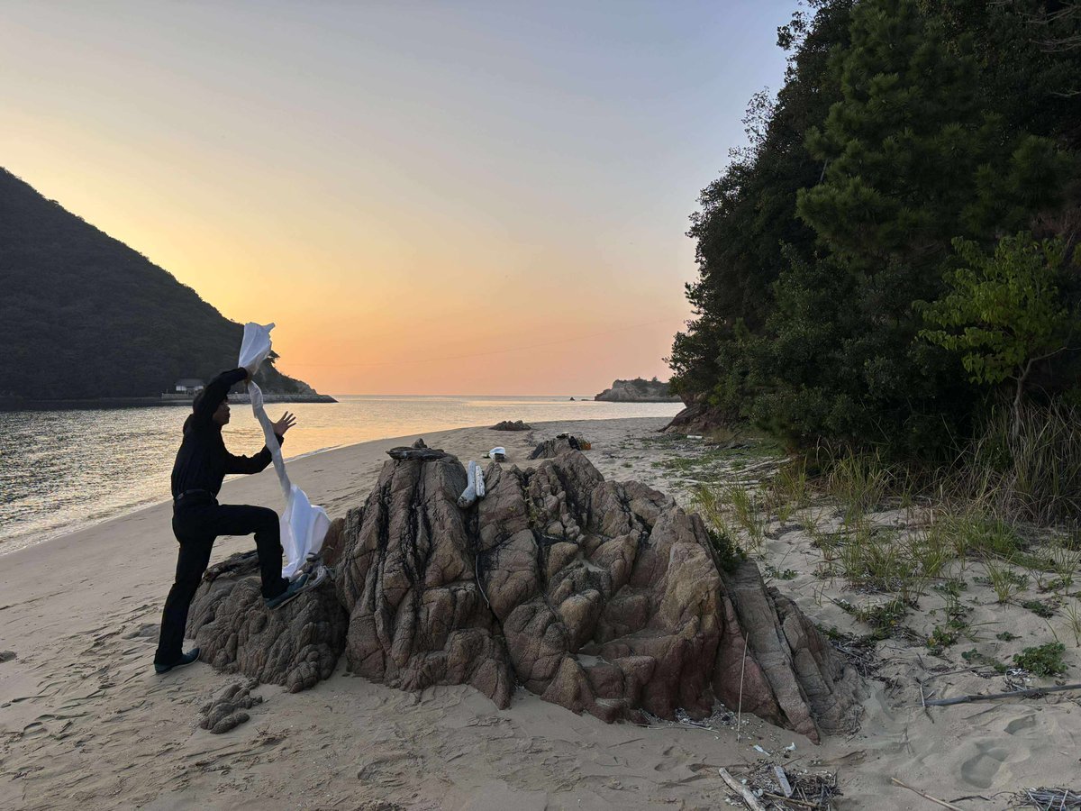 10/12 
×ソウダルア
@三豊　ウラシマビレッジ　ビーチ