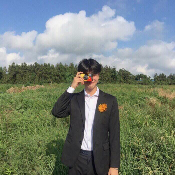 jie_lor's tweet photo. Dream big, work hard, stay focused.🏸🦌🚊🚣810
code future AI because create your own sunshine. mind goals life dreams https://t.co/84kQ8yTP1Q
