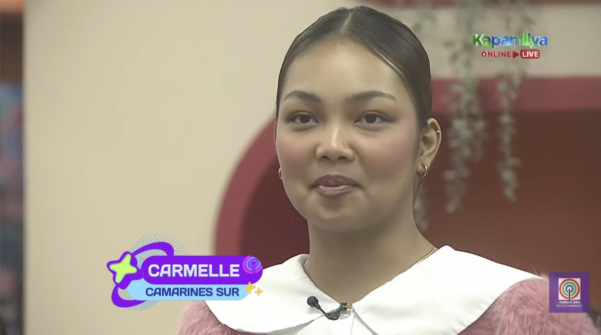 PBBabscbn's tweet photo. Carmelle: My motto in life, is that's the case, pencil case.
Ma'am Castro: So far 'yan ang pinakamagandang motto.

#PBBCollab20EsnyrYall https://t.co/8xVeGKUKiF