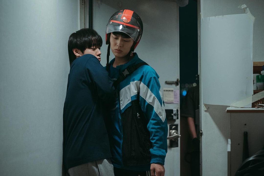 “i love my                               “i love your
personal                                   personal
space”                                       space too”