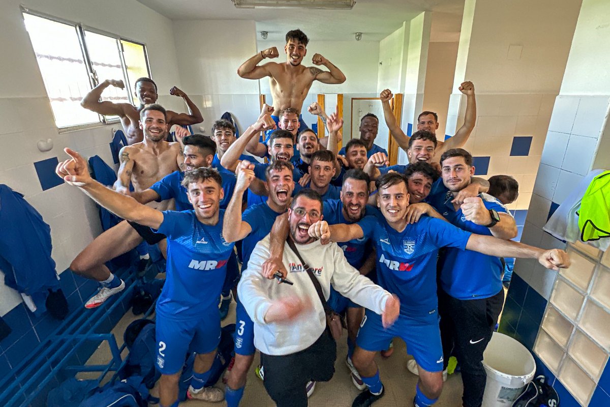 CAGimnasticoDB's tweet photo. ¡¡A ESTE EQUIPO LE ENCANTA LA COPAAA!! 🤩

A POR OTRA RONDA SEÑORES 😜 https://t.co/UrBfDfhlLb