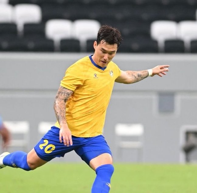 🚨🚨🚨🚨🚨🚨 بعد قليل /

الكوري جانغ هيون سو مدافع الغرافة القطري سيرافق مدرب الفريق في المؤتمر الصحافي بعد قليل الذي يسبق مواجهة #الهلال 💙