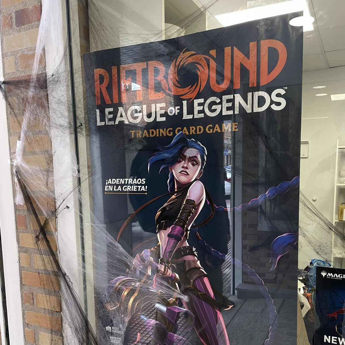 MonchoTCG's tweet photo. Muy contento con la presentación de Riftbound en @Gladius_Games, el juego promete 🌸 https://t.co/bdmHX0mbMn