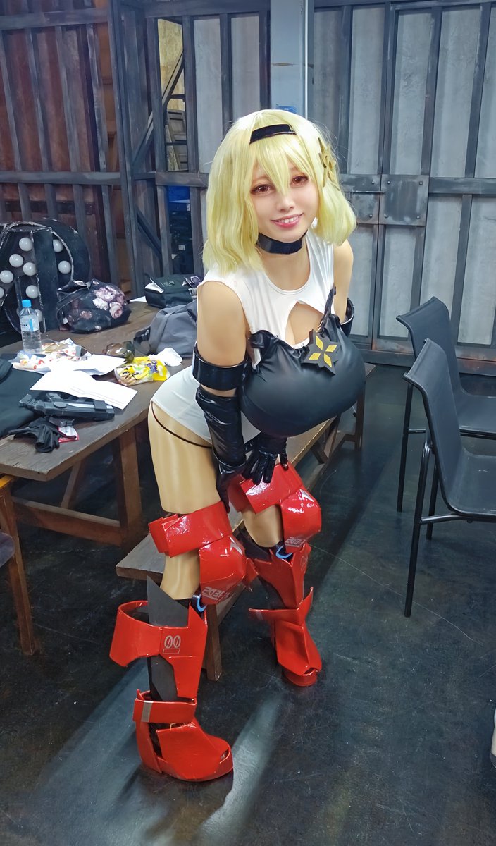 #1102第四回地上奪還作戦
参加しました楽しかった～☺️✨
靴まで含めて自撮りが出来ない～😭って
喚いていたら湊さん(<a href="/slyblue_hobby/">湊(みなと)🌼＆霜月カノン/ラグコス</a>)が撮ってくれた🥰
(人生2回目の造形だから多めにみてくれ…)