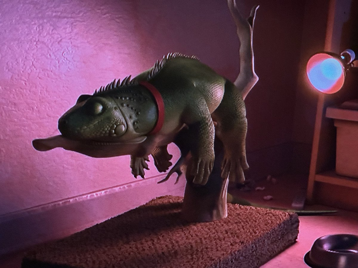 Mr.ジョーンズ…!!! かわいいかわいいかわいい😭 #トイ・ストーリーオブ