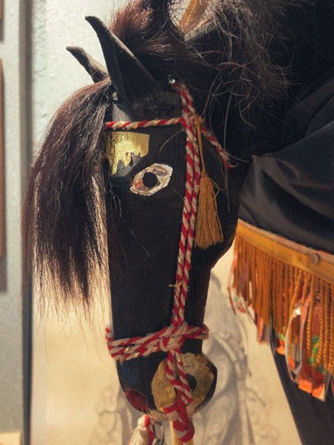 雨の日。
けいばへ。