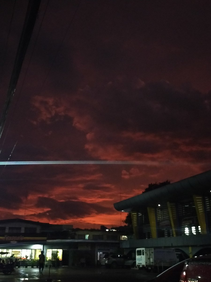 ghynnyy's tweet photo. — Tila ang mga ulap ay may ibig sabihin pala. https://t.co/0XPEa9x3Cx