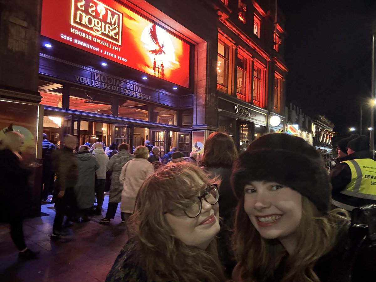 RobzRocking's tweet image. Fun couple of nights out this past week; Miss Saigon press night in Edinburgh, Benson Boone &amp;amp; Halloween with HAIM 🤩