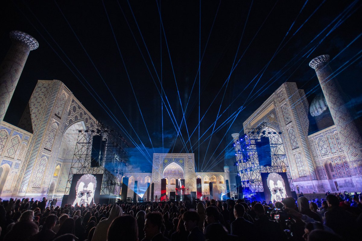 jeanmicheljarre's tweet photo. Thank you, Samarkand!
It was truly special to perform in the breathtaking Registan Square.
Thank you to everyone who came from near and far for such an incredible and heart-warming welcome. ❤️ https://t.co/VkFfoJrbZ2