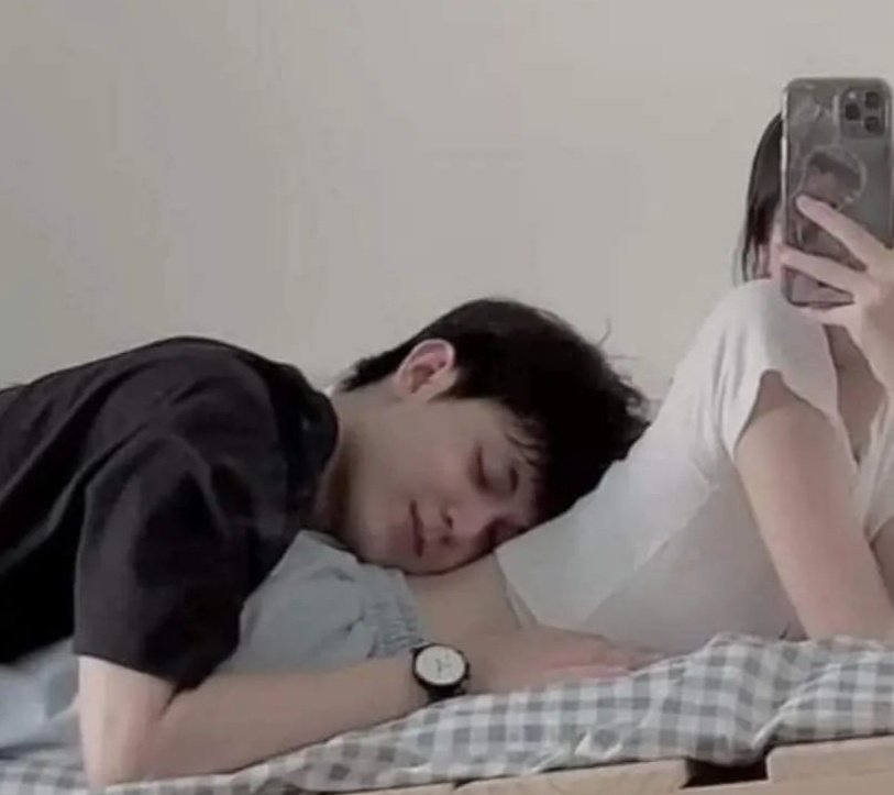 AFATOZ1's tweet image. Good night X prends...🤌🥺

#pillow 😴