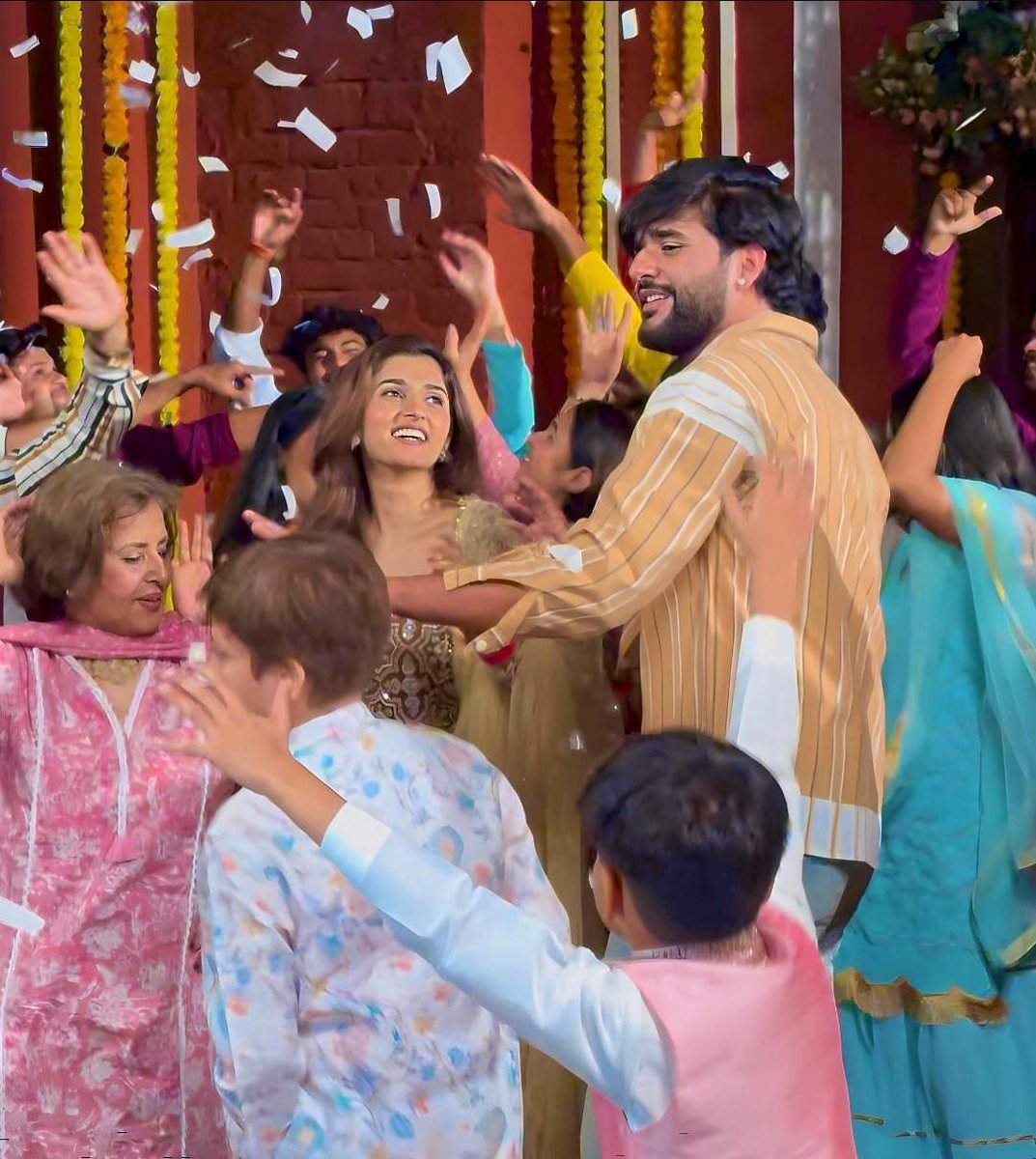 Sanskari_Girll's tweet image. The air is electric and fans can feel it building up every single day.
The wait is almost over and the vibe is unreal already.
When two powerhouses collide, history is made — that is exactly what’s coming with FUKRA X MANINDER ON TSERIES.