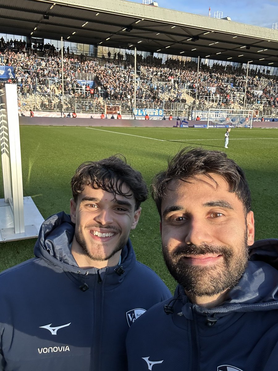Darf nicht fehlen: Torschützen-Selfie nachm Spiel!😎 

#BOCFCM 2:0