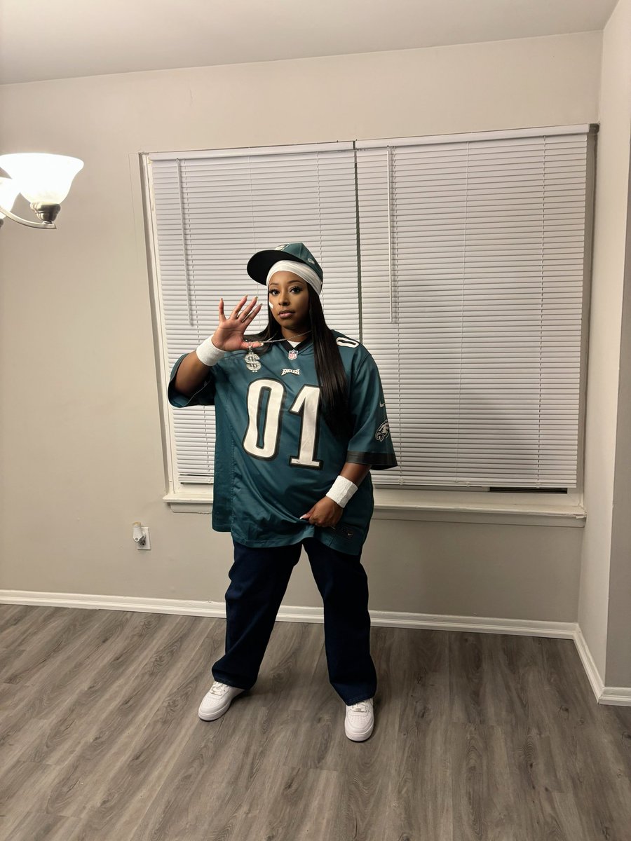 Ashley______1's tweet photo. Brought It Back To The 2000s 😎 #AY2K #AYCS https://t.co/BkhtrdPGTe