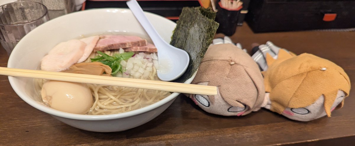 ippansimin168's tweet photo. #沼ヒロ
三島でラーメン食べてからの
本日２箇所目のアニクラ参加中！ https://t.co/1GY9SOiuIO