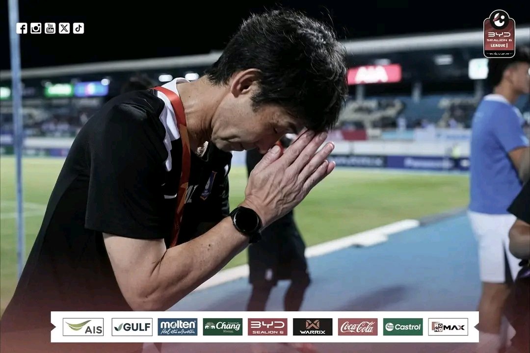 Nnn56738528's tweet photo. เห็นแกยิ้มได้ ก็สบายใจแล้ว 😊 #Ishii #บอลไทย https://t.co/JuT4dPo0iA