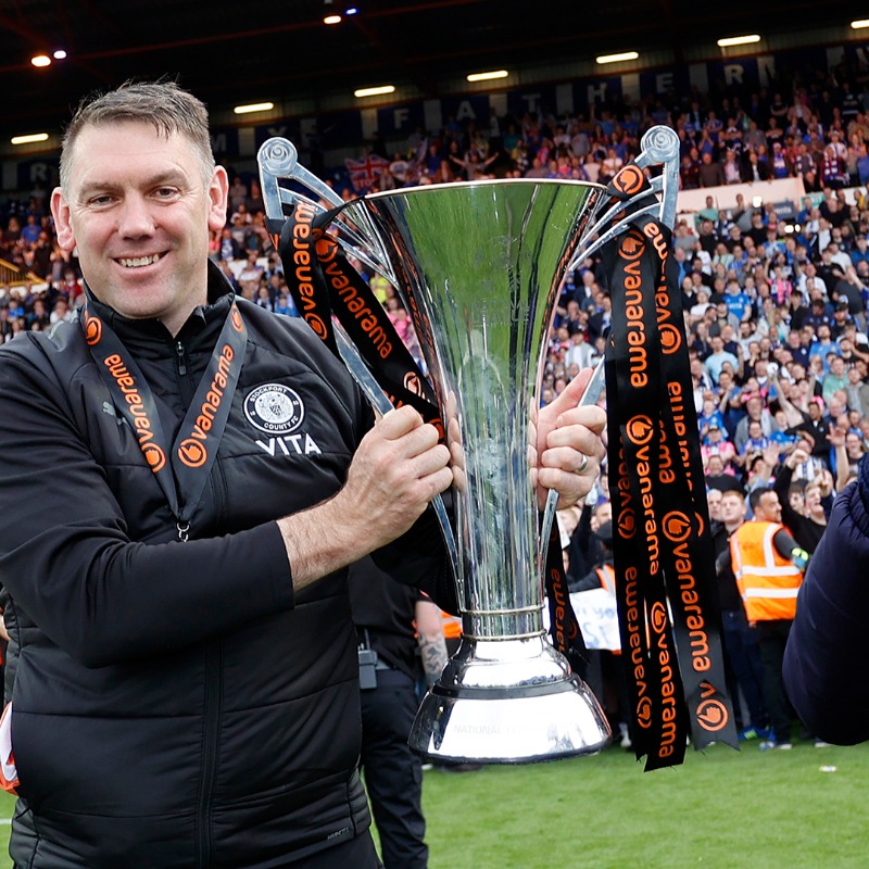 StockportCounty's tweet photo. #OnThisDay in 2021, we confirmed the appointment of Dave Challinor as our new manager.

226 games.
125 wins.
Two league titles. 🏆

Today, we celebrate four years of remarkable progress, unforgettable nights, and historic achievements under the gaffer 💙

Cheers, thank you!