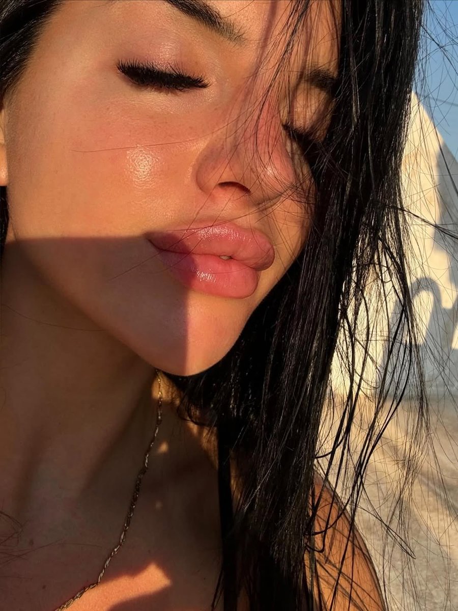 Queen of Crypto tweet media