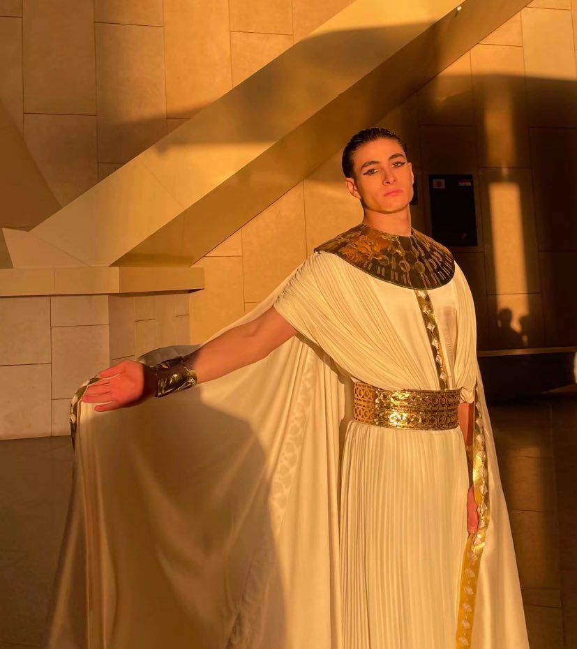Performers behind the scenes of the Grand Egyptian museum’s opening.
#GEM #grandegyptianmuseum