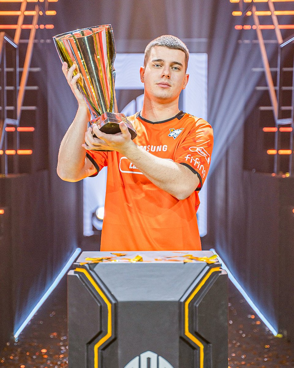 PUBGEsports's tweet photo. 🏆PGS 10 Champion — @virtuspro Lukarux

#PUBG #PUBGEsports #Battlegrounds #esports https://t.co/gOQ7c5qZDh