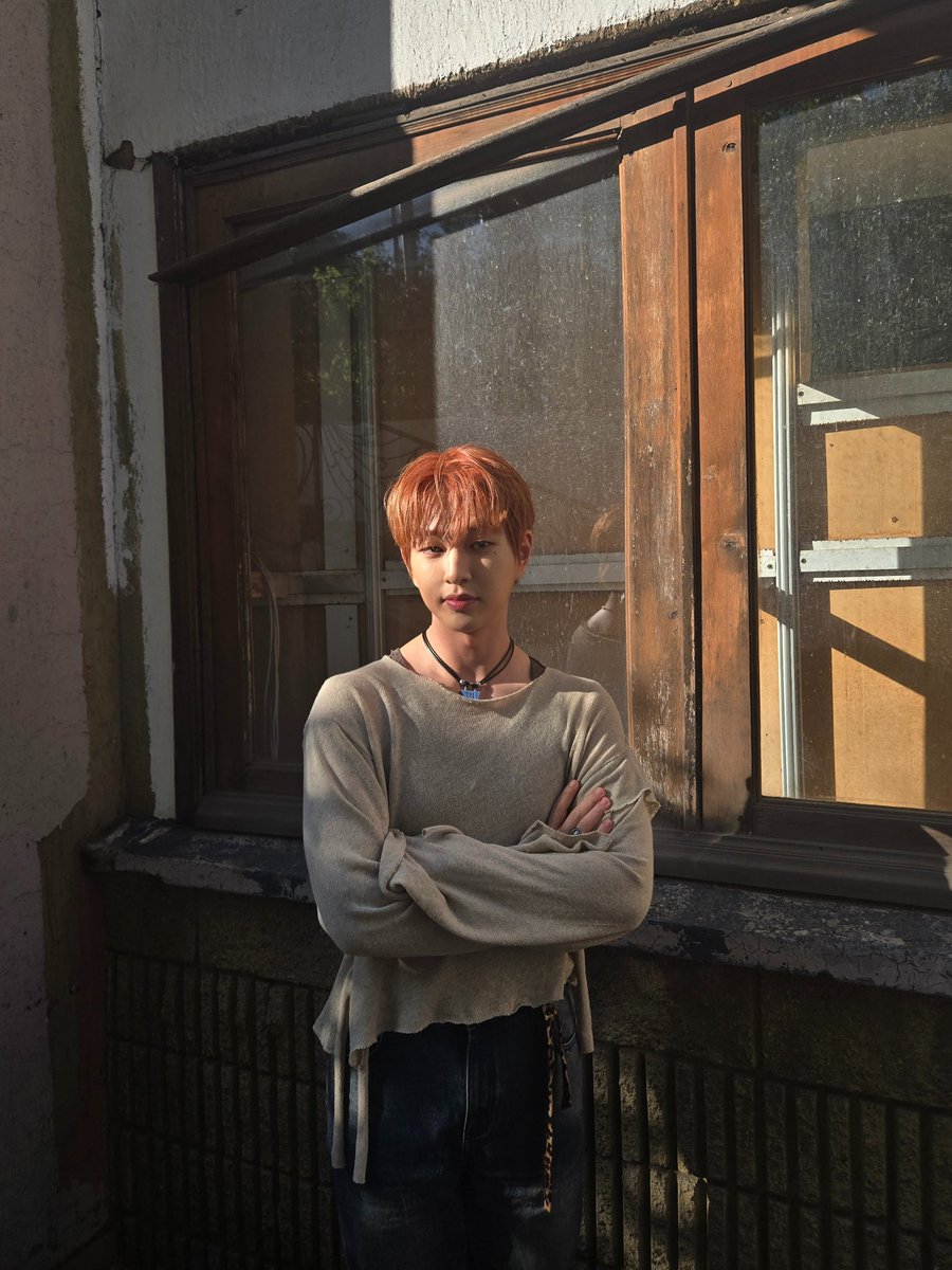 _lucky5tar's tweet photo. who’s more delicious challenge: jinki in chile or the special jjing% menu ☕️🩵

there’s only a week to go until we see jinki in london and im !! vibrating from excitement !!!!!! 😭😭💗 https://t.co/pVAbkbpC7n