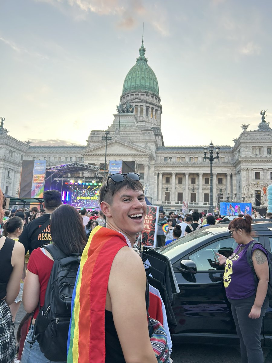 tuteinnc's tweet image. putos, peronistas y amantes del pastel de papa