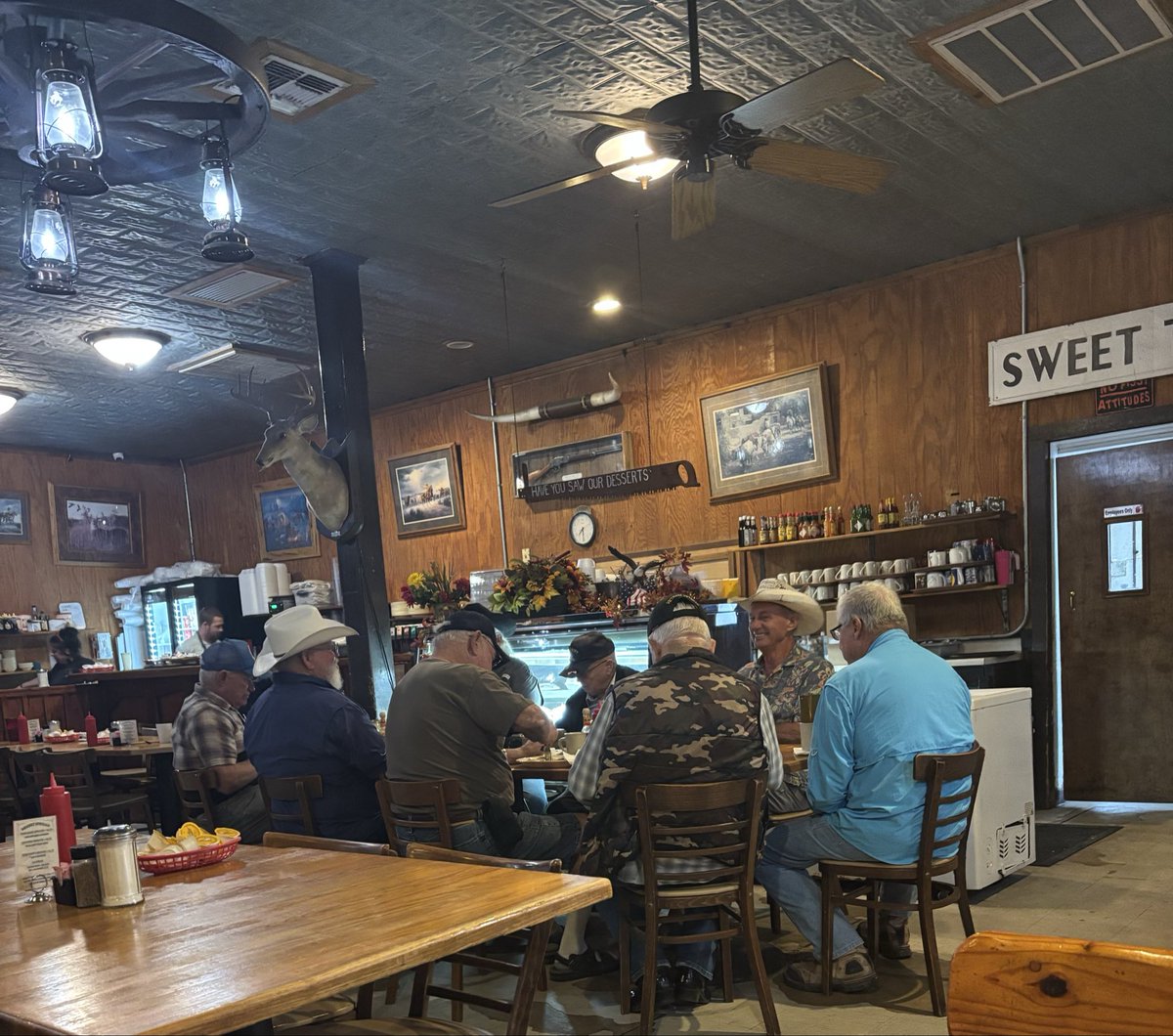 We just spent over a week filming in Bandera TX.  Film will highlight HOCO in a small Texas town. Incredible people in this town. Thanks <a href="/BanderaISD/">Bandera ISD</a> &amp; <a href="/BHS_DogsSports/">Bandera High School Athletics</a> 
&amp; so many more. We made some great friends.