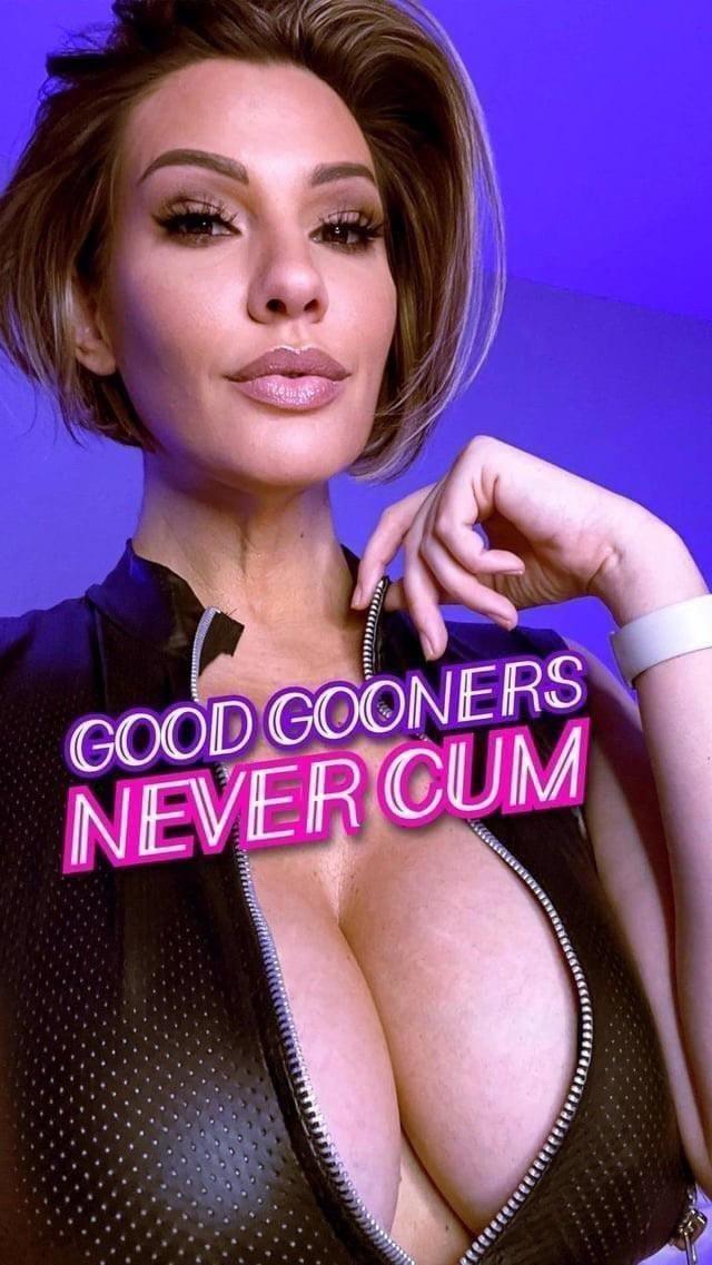 QueenFishyCat's tweet photo. Happy NNN gooners

Always remember the mantra

Good boys don't cum 
Good boys stay desperate and dumb https://t.co/xZrBgNphrd