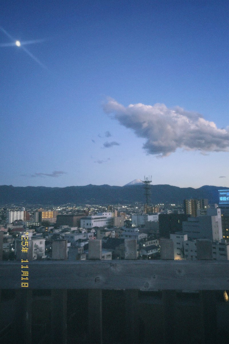 nagisa_hayahaya's tweet image. 11月1日 - ̗̀ 🎂  ̖́- 誕生日でした✨

当日はオフだったから地元の山梨で思い出の地巡りしたよ🗻
小・中・大学で散々お世話になった清泉寮🍦武田神社とか河口湖のほうとう不動にも行った！！(*´˘`*)♡
リゾナーレ八ヶ岳でワインフェスやってたから色んなワイン試飲しました🍷

#誕生日