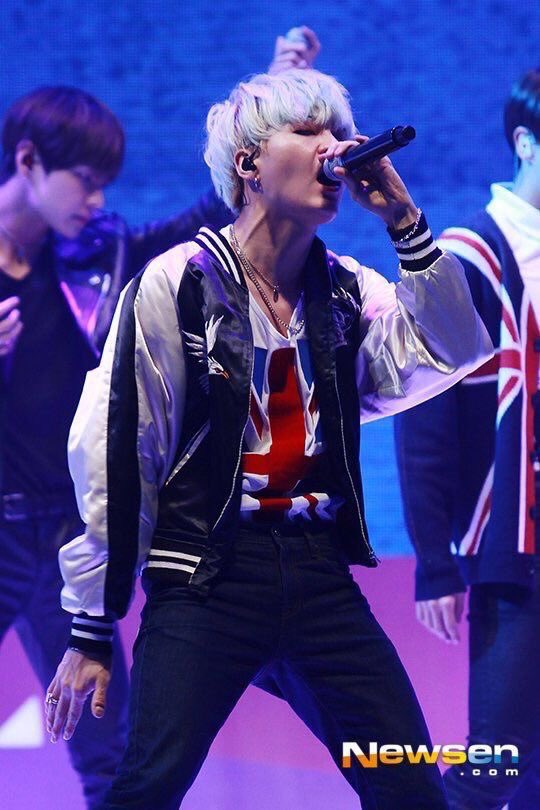 suhoarmy1's tweet image. #BeSureToMeetYoongi