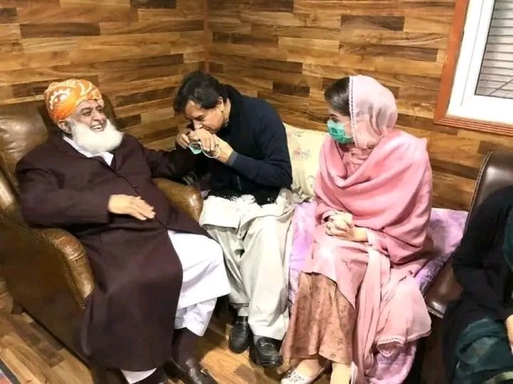 Sadaqat Khan tweet media